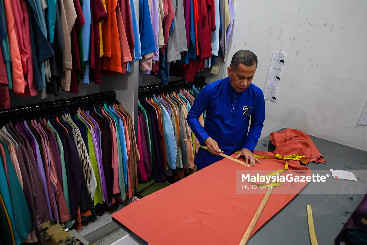 Tukang jahit ‘rancak’ terima tempahan baju raya