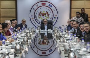 Anwar Kembali ke Ibu Pejabat UMNO