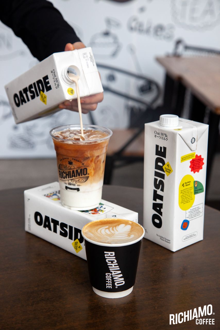 Richiamo Coffee tawar guna susu oat secara percuma