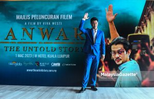 Farid ambil masa sebulan belajar cara angkat tangan Anwar