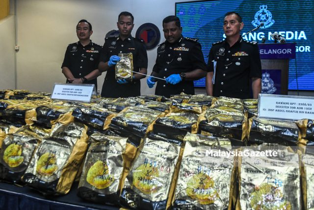 Ketua Polis Selangor Bersama 503 Bungkusan Dadah Methamphetamine