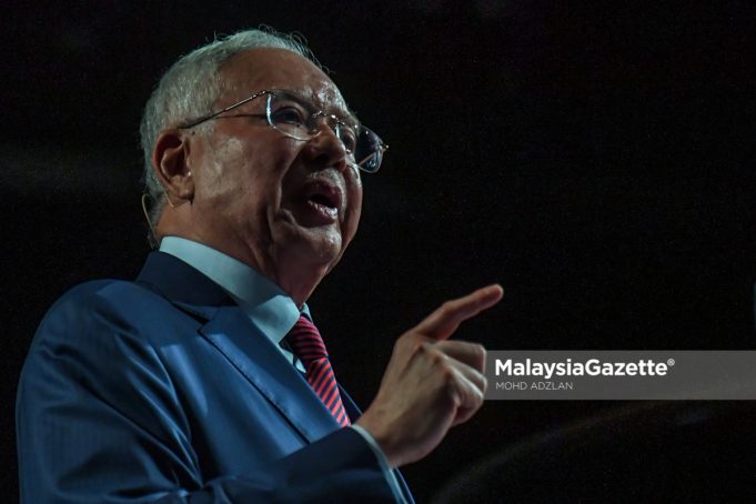 Najib Razak Petronas pelaburan KWSP