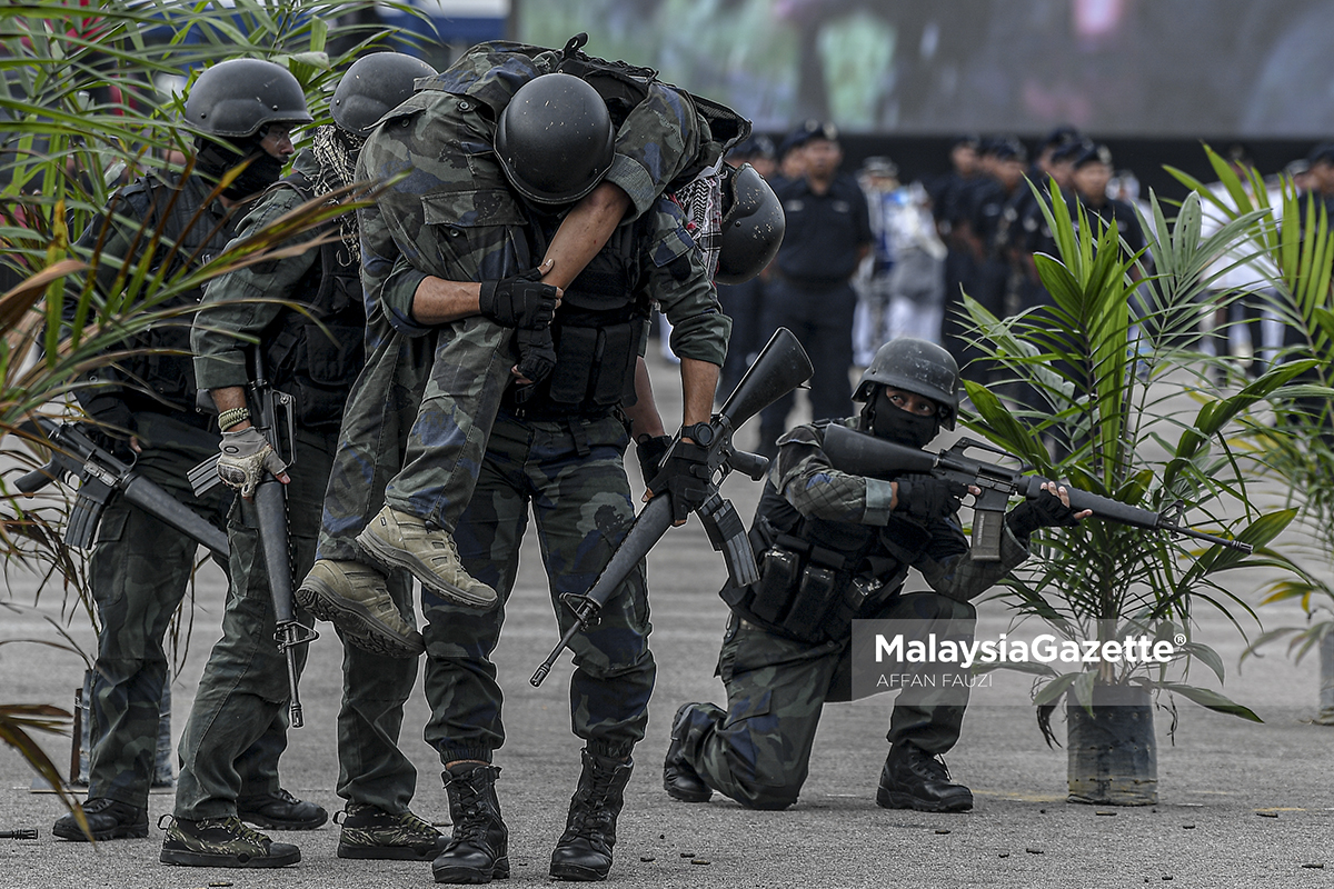 Istiadat Perbarisan Peringatan Hari Polis Ke-216