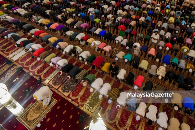 Malam Pertama Solat Sunat Tarawih