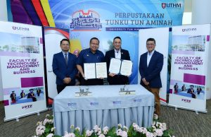 Pelajar UTHM jadi mangsa banjir dapat sumbangan Johor Port