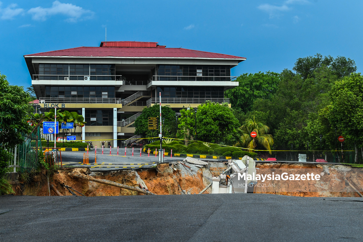 Keadaan Tanah Runtuh Di Akademi Pencegahan Rasuah Malaysia