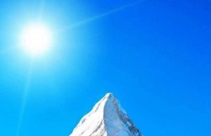 454 permit dikeluarkan untuk daki Gunung Qomolangma