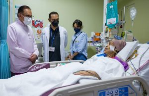 PM lawat Rohana Jalil, rakan MCKK di hospital