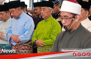 MGNews: Agong, PM Tunai Solat Sunat Aidilfitri di Masjid Negara