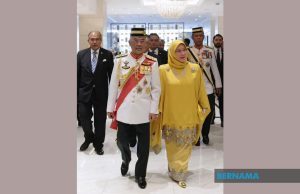 Agong, Raja Permaisuri berangkat hadiri pertabalan Raja Charles III