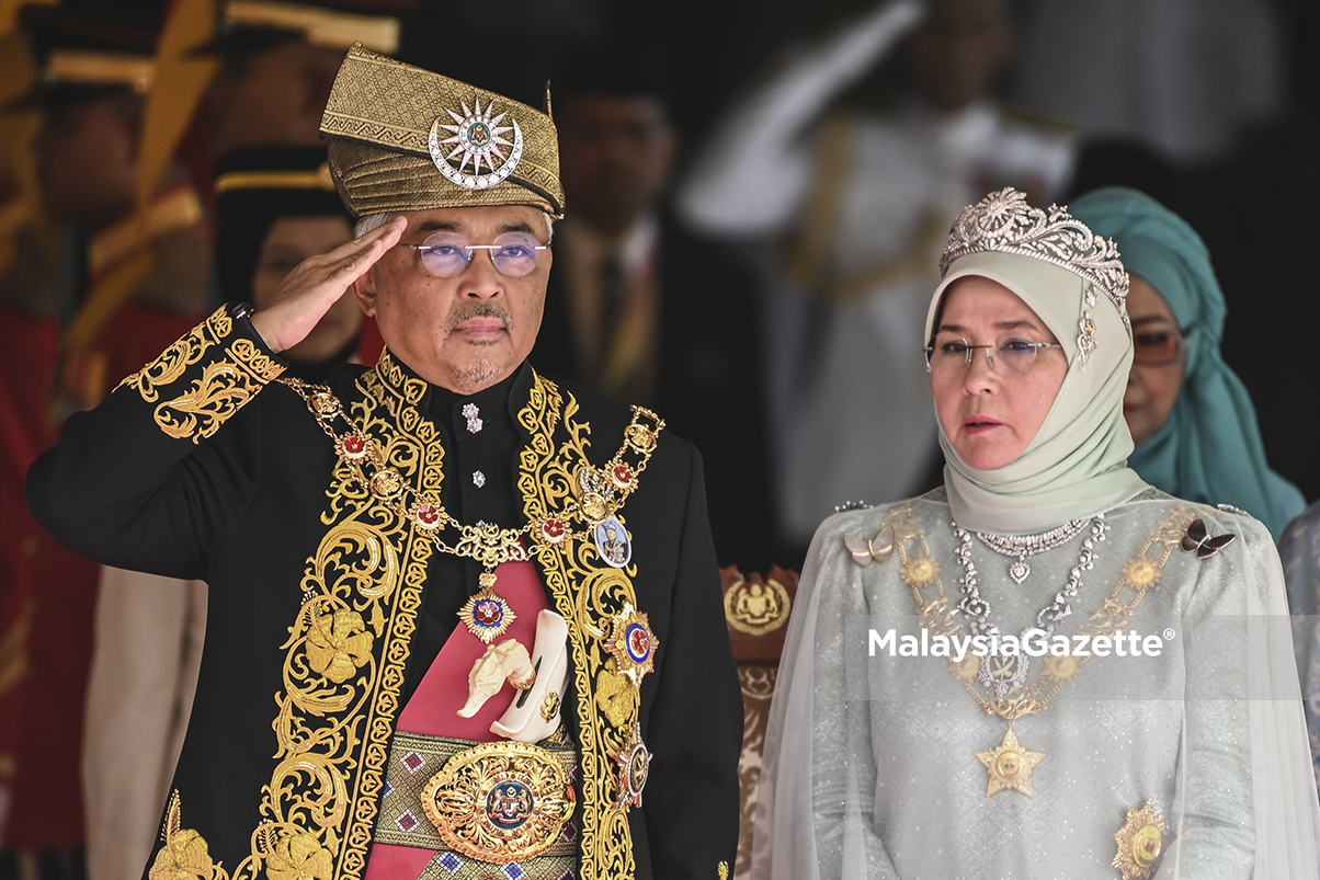 Yang Di-Pertuan Agong, Raja Permaisuri Adakan Lawatan Khas Ke London ...