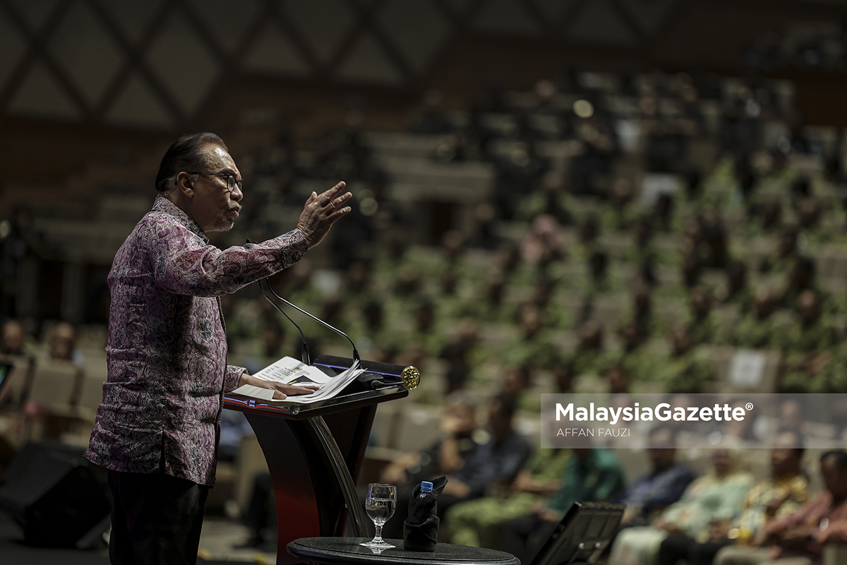 Pm Cadang Kenaikan Gaji Penjawat Awam Berperingkat