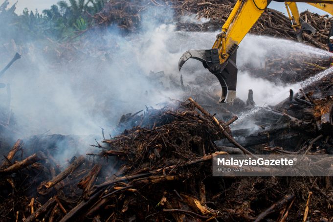MGF14072023_KEBAKARAN KILANG DENGKIL-10