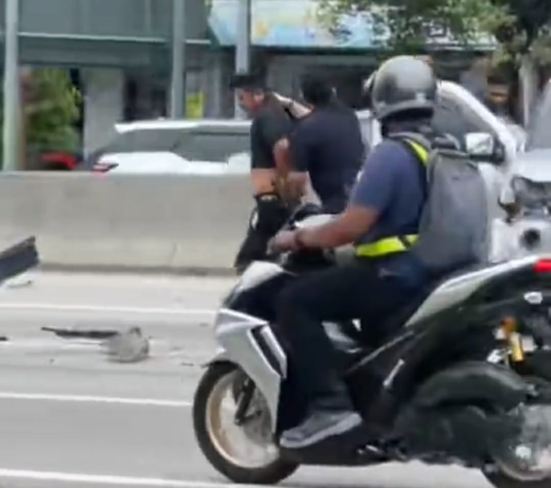 Dua Lelaki Kes Pandu Lawan Arus Lari Dari Polis Dituduh Esok