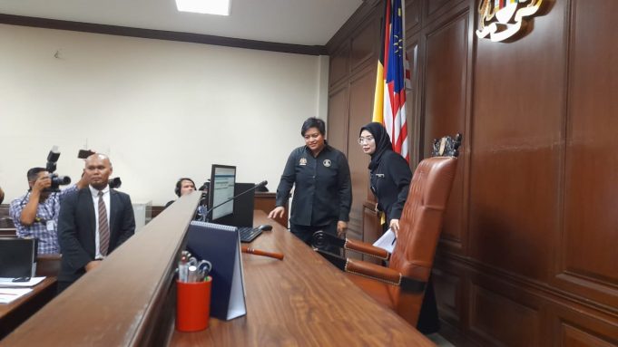 azalina2 Suruhanjaya Kanak-kanak