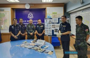 Dua tekong darat dan 17 Pati ditahan