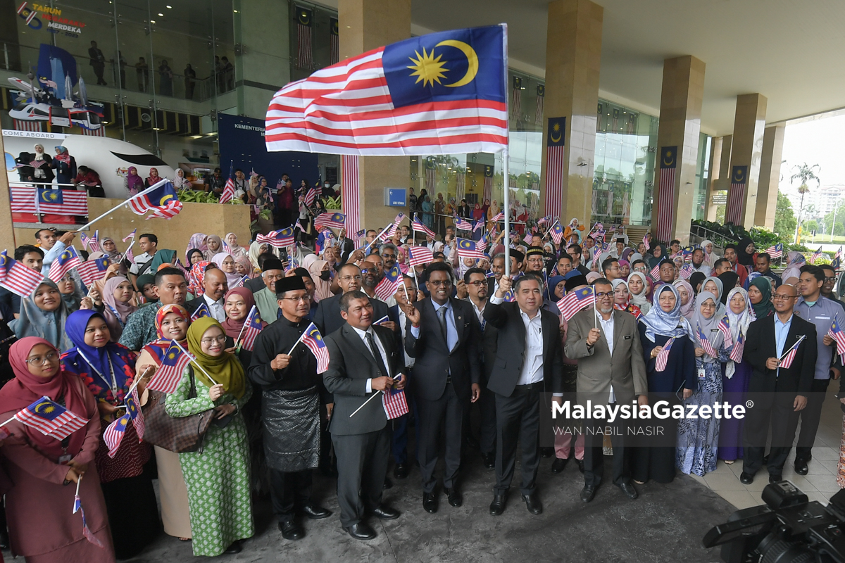 Anthony Loke Di Semarak Merdeka Kementerian Pengangkutan