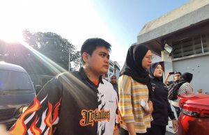 Ibu kandung, kenalan wanita tomboy didakwa dera kanak-kanak