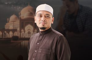 Tengkok, anak rambut dan cuping telinga juga adalah aurat yang wajib ditutup