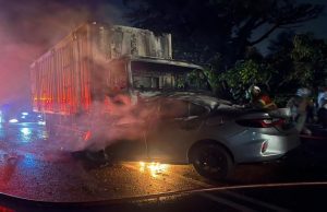 Dua individu rentung kereta bertembung lori kontena