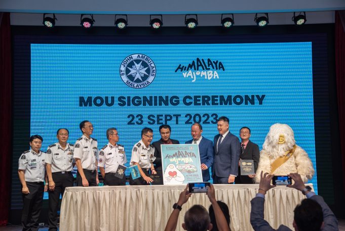 Pengeluar gula-gula terkemuka Malaysia, Nicko Jeep Manufacture Sdn Bhd menandatangani MOU bersama St John Ambulans untuk program 'Berkhidmat untuk Masyarakat'.