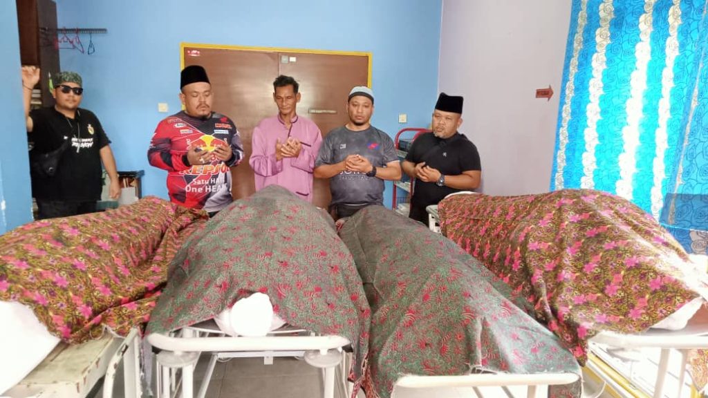 Enam Keluarga Maut Nahas Jalan Raya Dijangka Dikebumi Parit Jawa