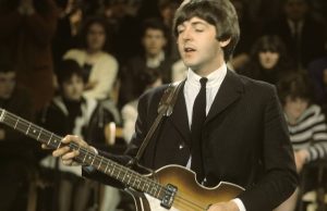 Kempen global cari gitar bass Hofner milik Paul McCartney