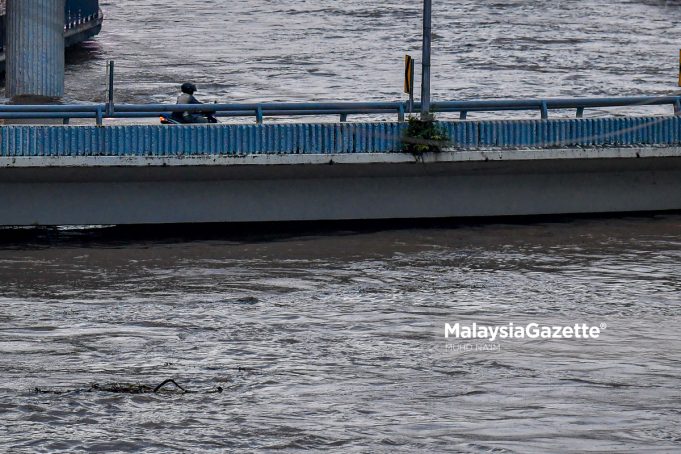 MGF10102023_HUMANINTEREST BANJIR KL-10