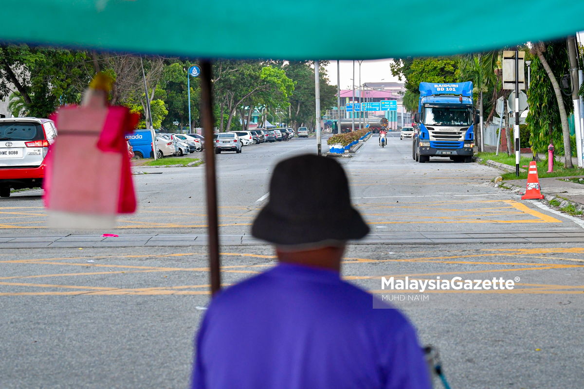 MGF281102023 TINJAUAN AIR PASAR PELABUHAN KLANG 2