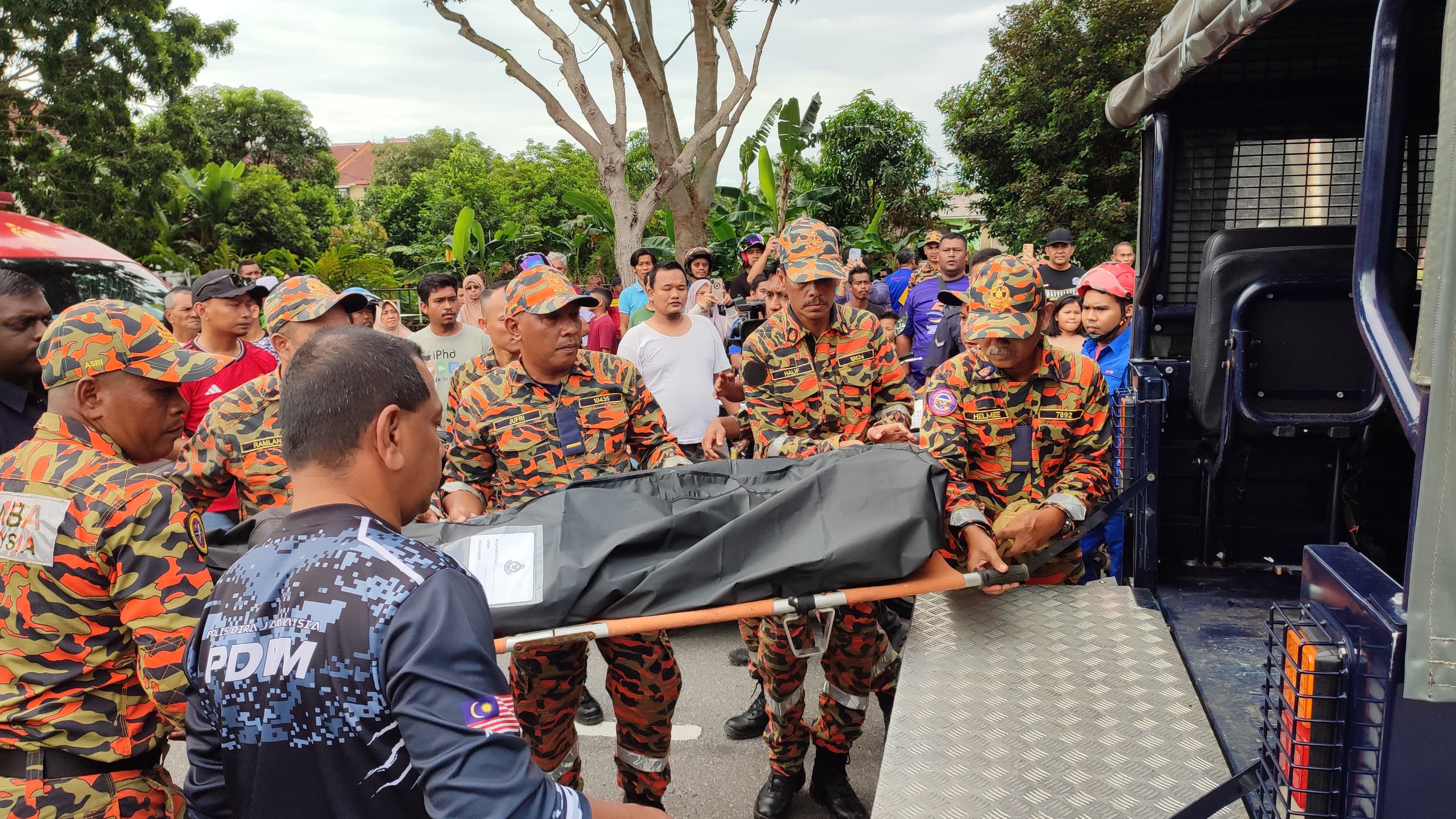 Mayat Danish sempurna, terapung 1.3 km dari lokasi terjatuh