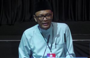 Najib Bakar penjawat Awam PKR