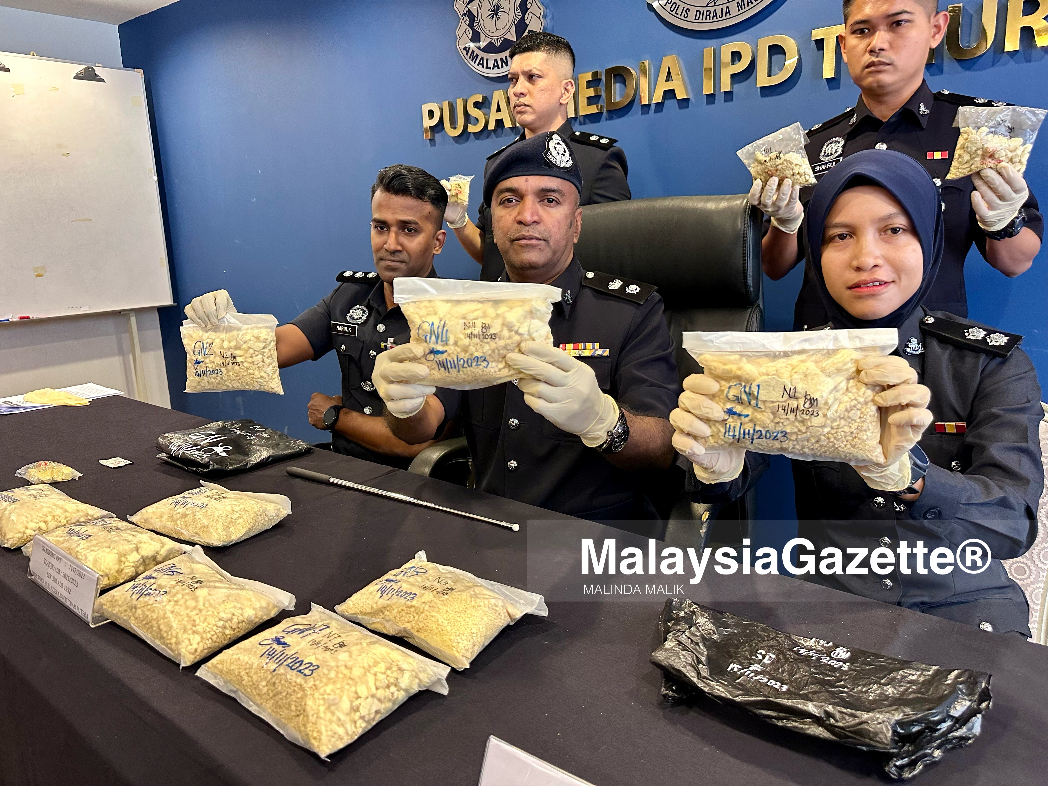 Kereta jadi stor simpanan dadah, polis tahan enam suspek