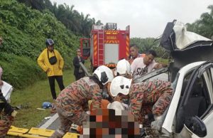 Dua beranak maut, kereta terbabas