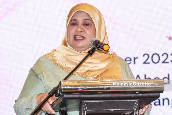 MGF02092023_PERASMIAN WACANA ILMU WANITA INSPIRASIKU (17 of 19)
