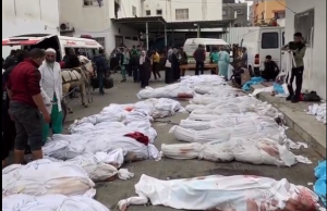Mayat bertimbun luar Hospital Kamal Adwan di Gaza