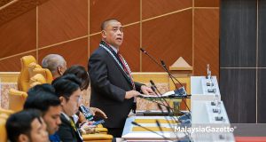 Syarikat automotif China, Zhejiang Geely Holding Group Co Ltd atau Geely berminat untuk membuka sebuah universiti antarabangsa di Proton City, Tanjung Malim.