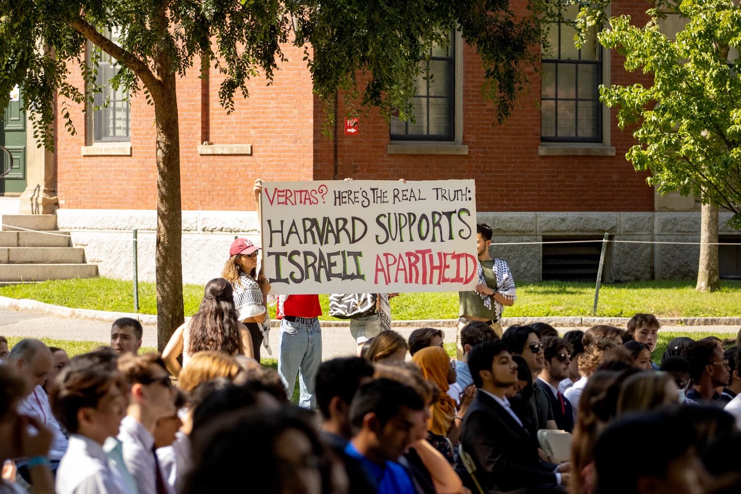 4 pelajar Harvard sertai himpunan pro-Palestin berdepan tindakan