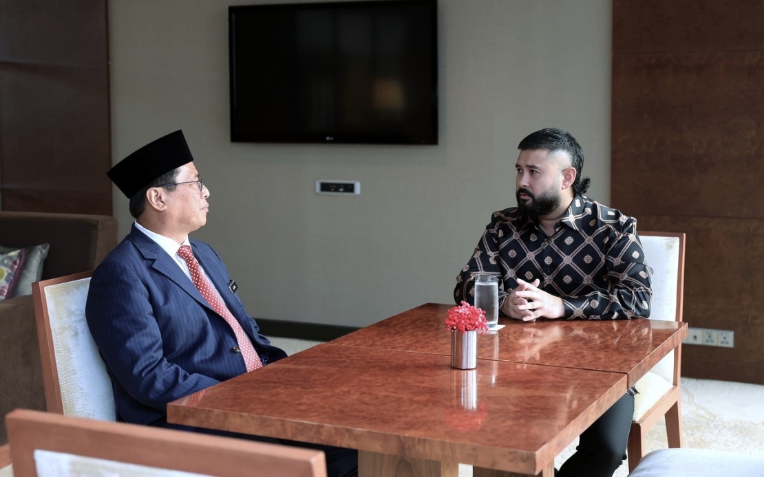 Tunku Mahkota Ismail terima menghadap Azam Baki di Kuala Lumpur