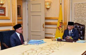 Agong titah Anwar teruskan tugas urus negara