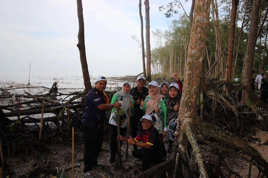 Kempen Penanaman 100 Juta Pokok Sempena Tahun Baharu