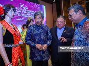 Majlis Penyerahan Busana Tradisional Malaysia Fasa Kedua
