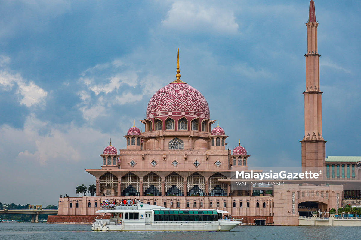 Cruise Tasik Putrajaya Tarik Minat Pelancong 13