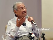 Dalam 10 tahun bangsa Melayu akan hilang – Mahathir