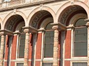 Ratusan barangan hilang dari muzium UK