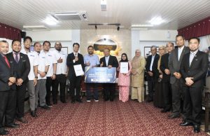 100 pelajar IPT kurang berkemampuan dapat bantuan awal untuk pengajian