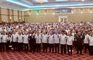 Bonus dua bulan gaji jika kutipan hasil cecah RM1.6 bilion – Wan Rosdy