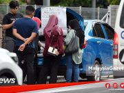 MGNews: RAGAM KOTA…Demi Kelangsungan Hidup Parkir, Jalan Raya Jadi Tempat Berniaga