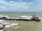 Kapal Sierra Leone hanyut di Pantai Chendor akibat tali sauh putus