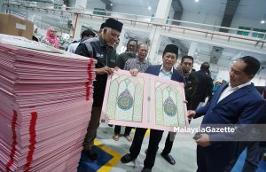 Jubah gergasi Nabi Adam tarikan Restu Global Quranic Arts Festival – Ahmad Maslan