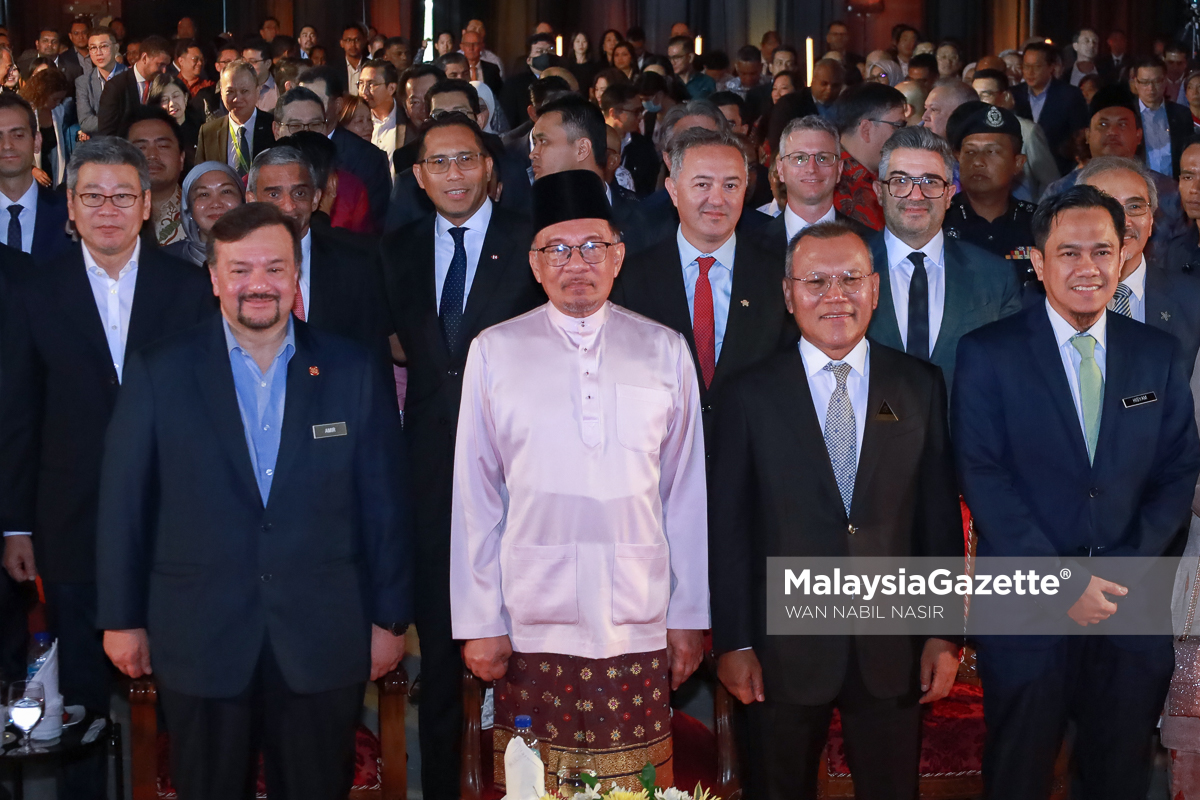 Anwar Merasmikan Pusat Kewangan Antarabangsa TRX 10